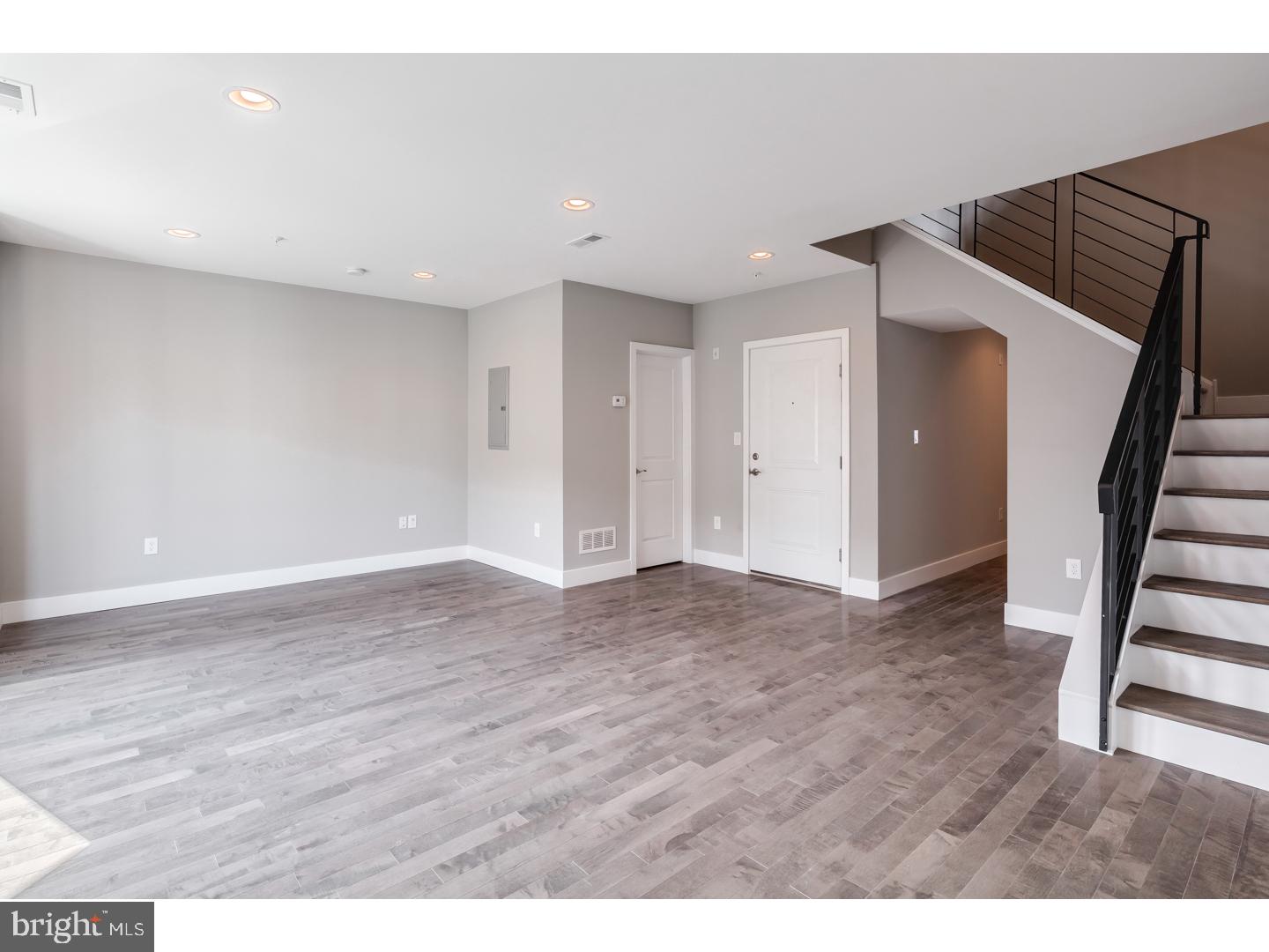 912 North 16th Street, Unit B Philadelphia, PA 19130 - Photo 4 of 20