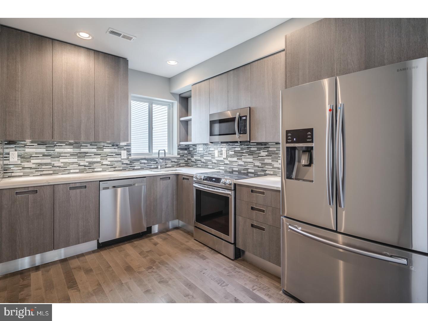 912 North 16th Street, Unit B Philadelphia, PA 19130 - Photo 7 of 20