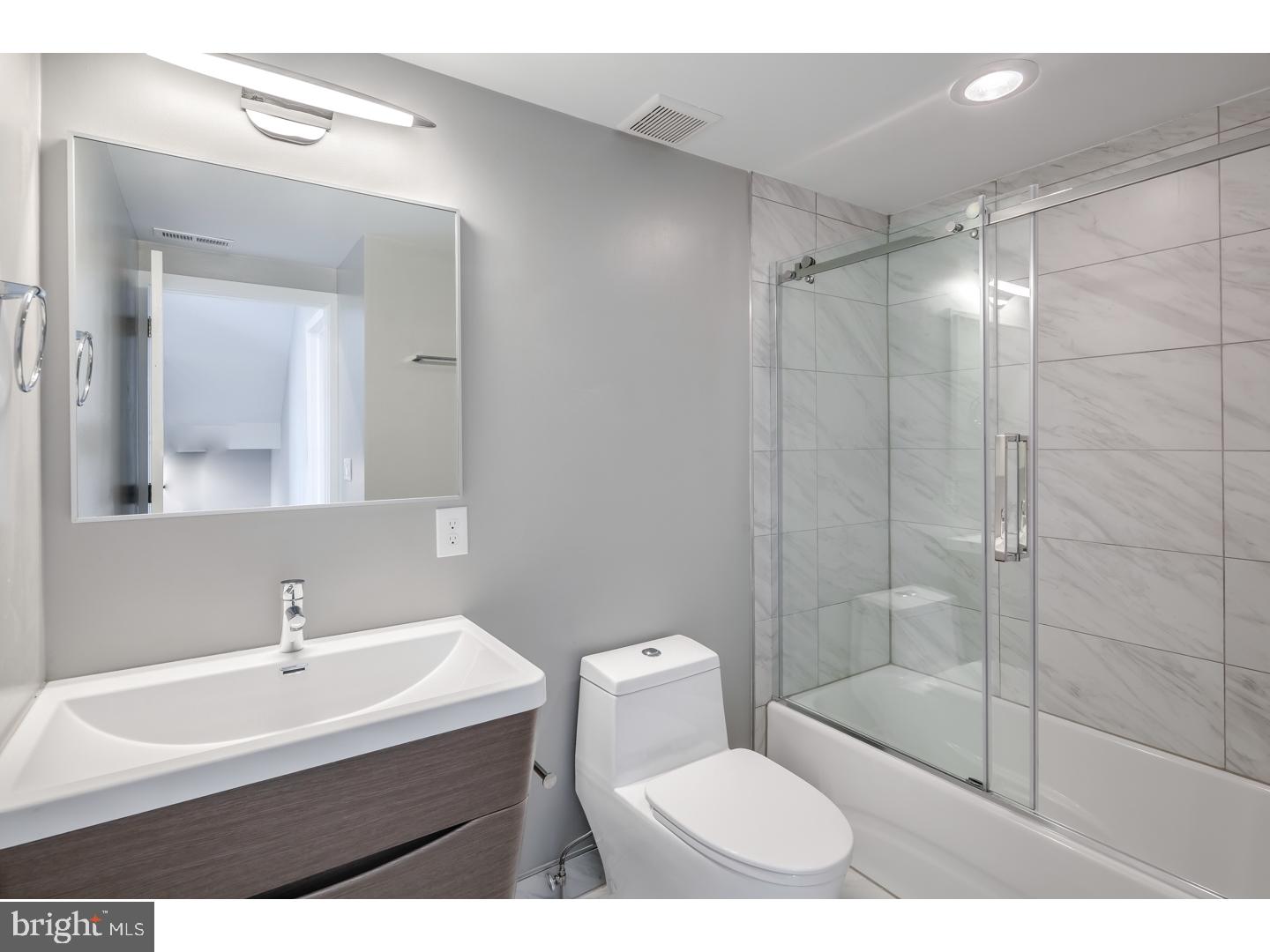 912 North 16th Street, Unit B Philadelphia, PA 19130 - Photo 10 of 20