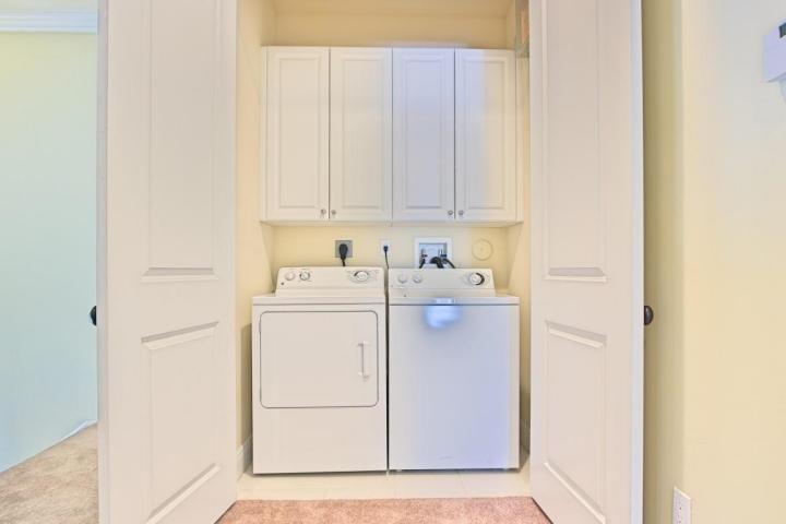 7660 Via Flores Way Boca Raton, FL 33487 - Photo 21 of 24 LAUNDRY ROOM