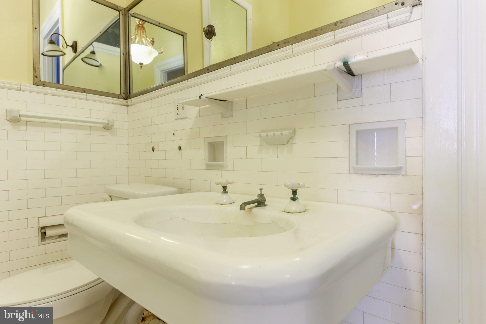 2036 Spruce Street Philadelphia, PA 19103 - Photo 16 of 17