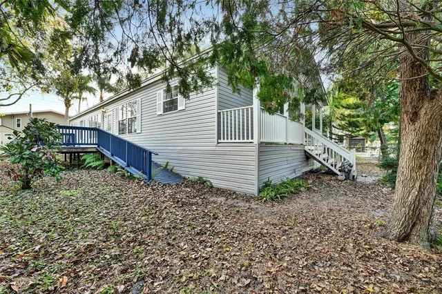a view of entryway with a front door