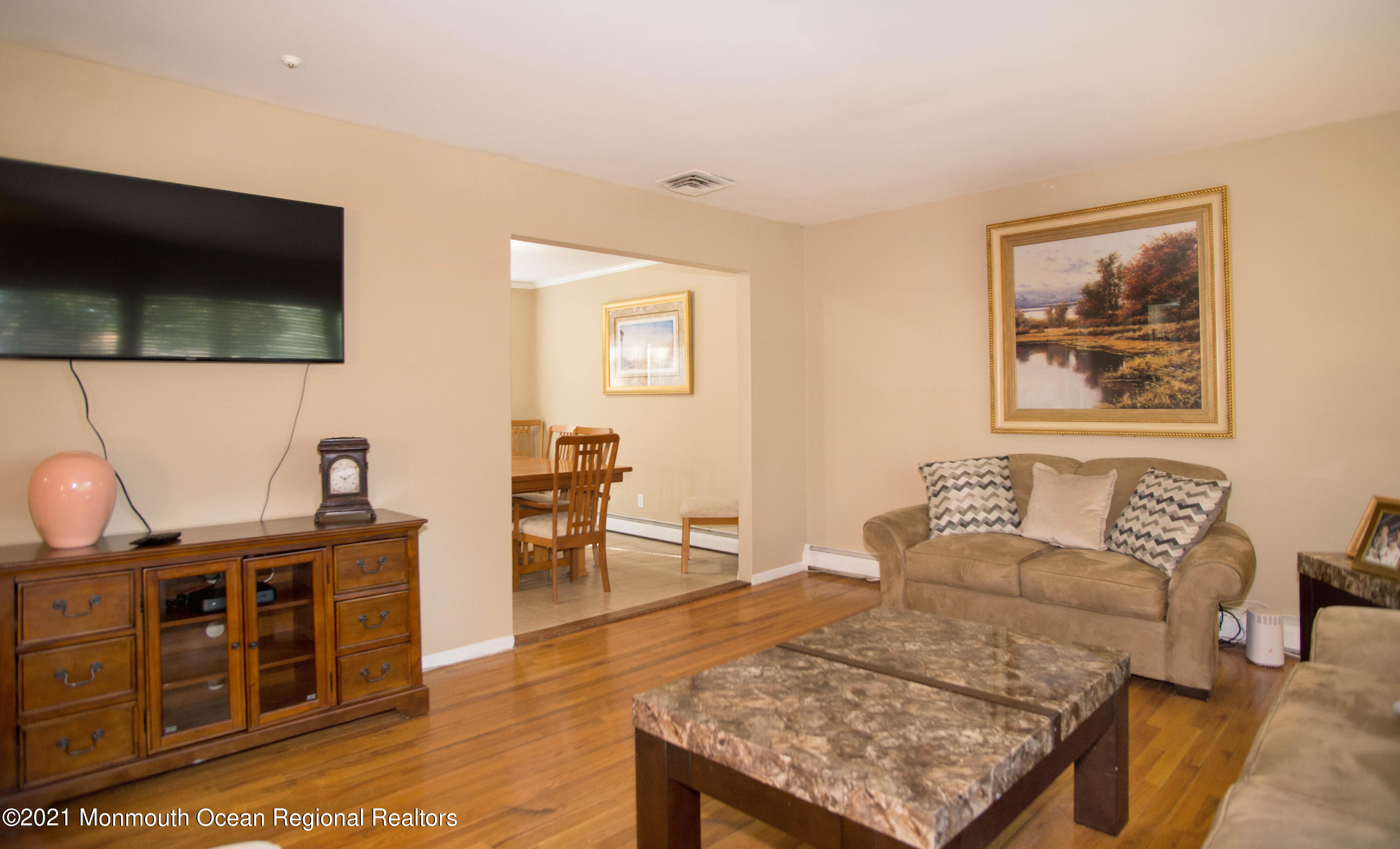 10 Glenmore Road Freehold, NJ 07728 - Photo 12 of 27 _RMJ0997 living room
