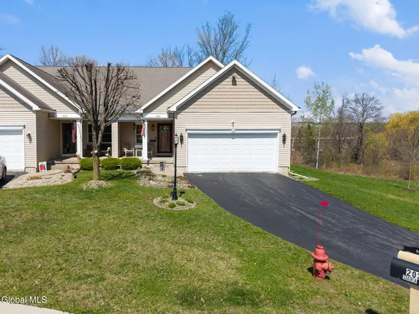 $375,000 | 534 Northend Drive, Schenectady, NY 12308