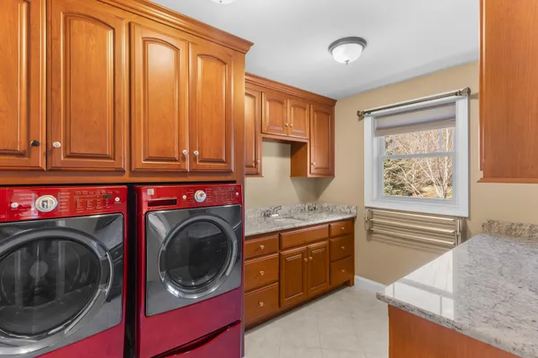 $6,200 | 32 Olive Meadow Lane, Dover, NH 03820