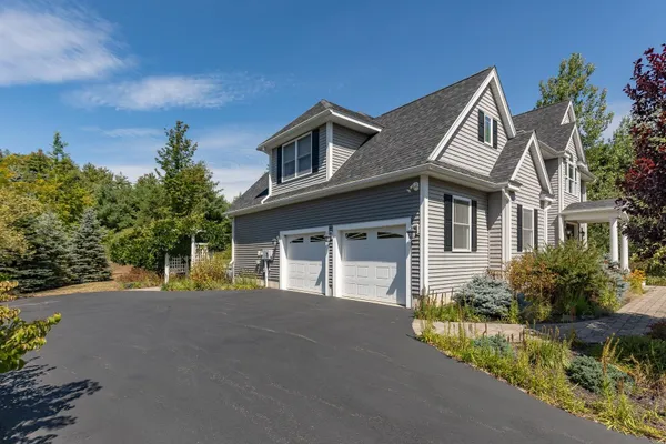 $6,200 | 32 Olive Meadow Lane, Dover, NH 03820