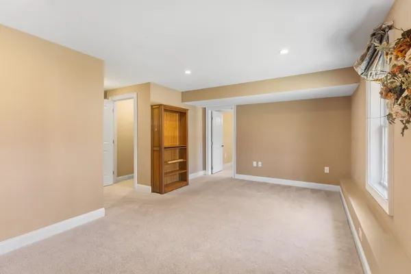 $6,200 | 32 Olive Meadow Lane, Dover, NH 03820