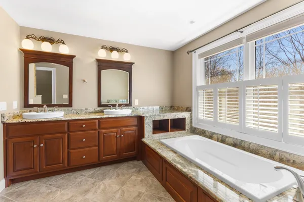 $6,200 | 32 Olive Meadow Lane, Dover, NH 03820