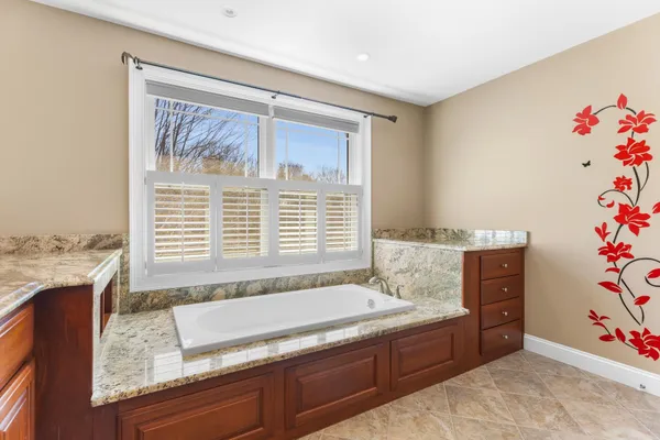 $6,200 | 32 Olive Meadow Lane, Dover, NH 03820