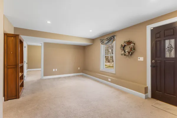 $6,200 | 32 Olive Meadow Lane, Dover, NH 03820