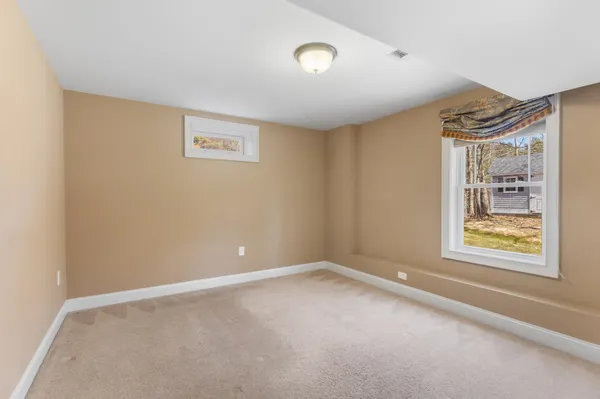 $6,200 | 32 Olive Meadow Lane, Dover, NH 03820