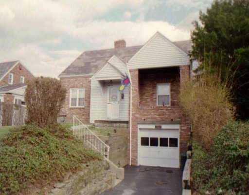 1067 Greentree Road Green Tree, PA 15220 - Photo 1 of 1 Gallery Image 1