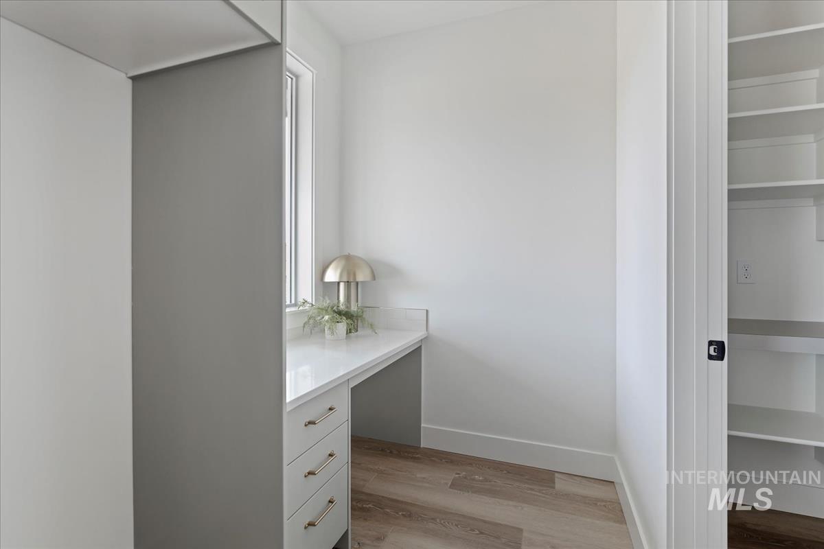 2527 East Cavern Drive Meridian, ID 83642 - Photo 18 of 41