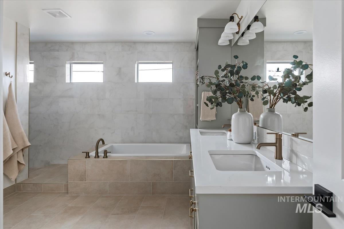 2527 East Cavern Drive Meridian, ID 83642 - Photo 25 of 41