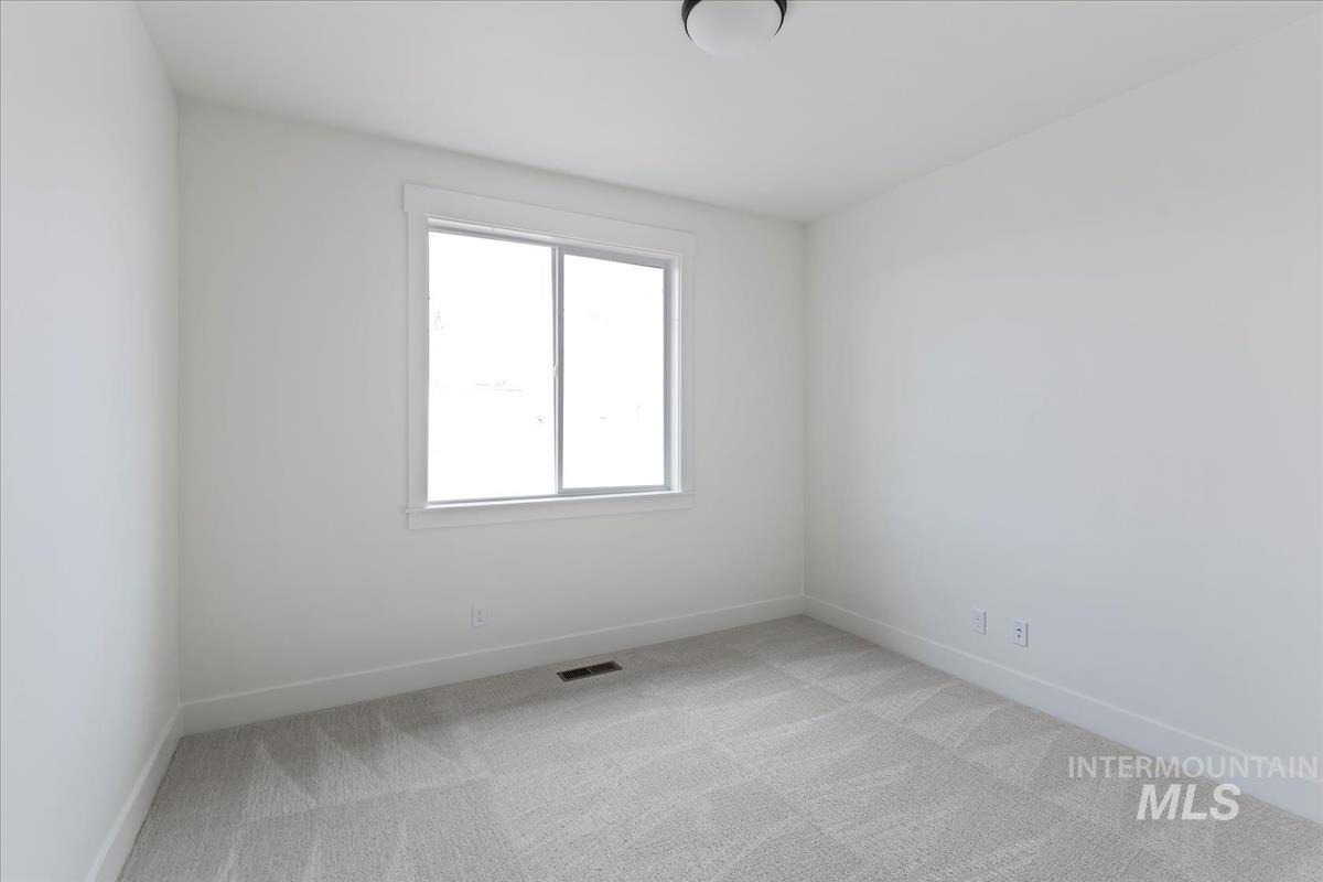 2527 East Cavern Drive Meridian, ID 83642 - Photo 33 of 41