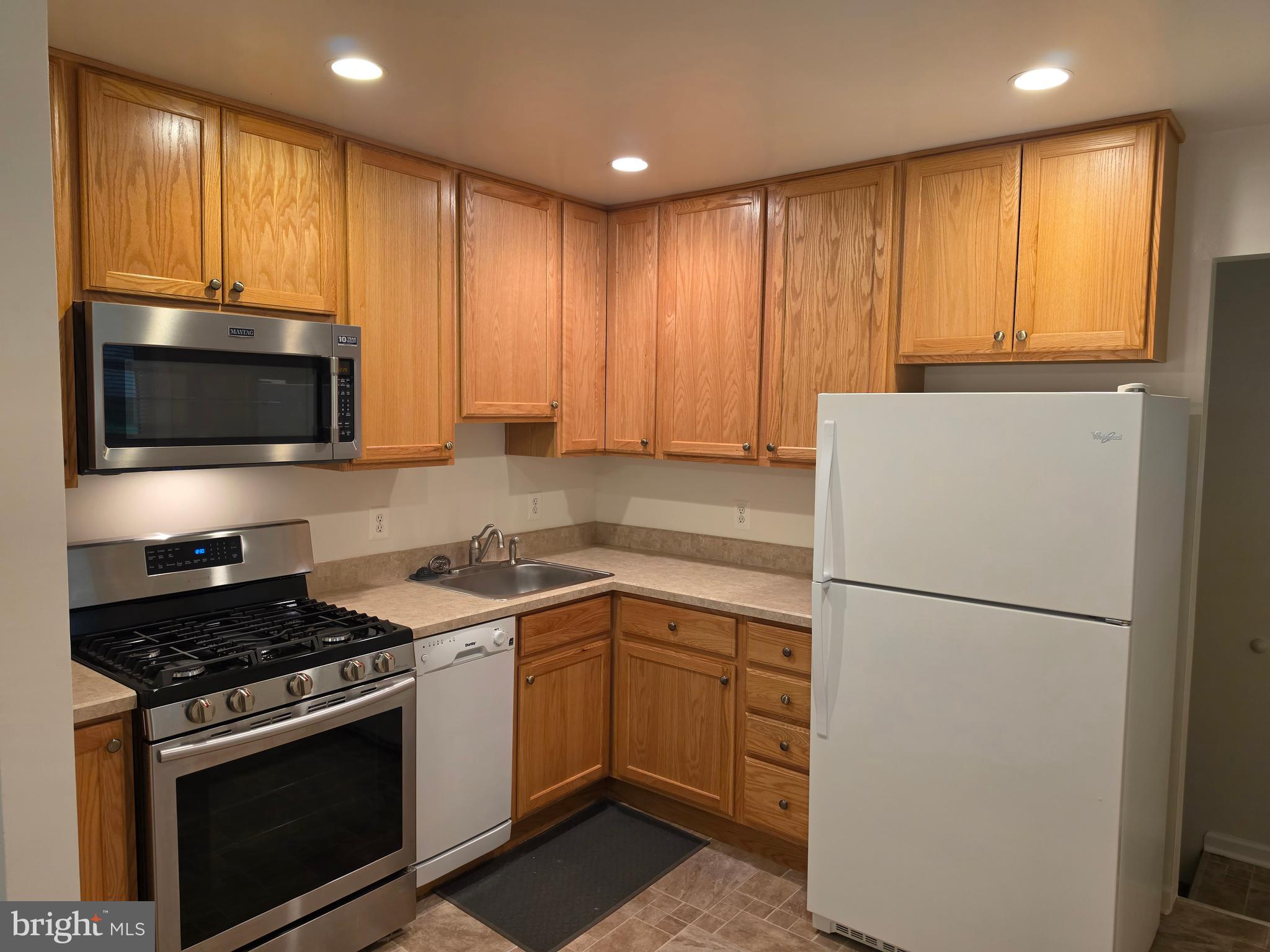 4700 Red Fox Road Rockville, MD 20852 - Photo 5 of 22 Gallery Image 5