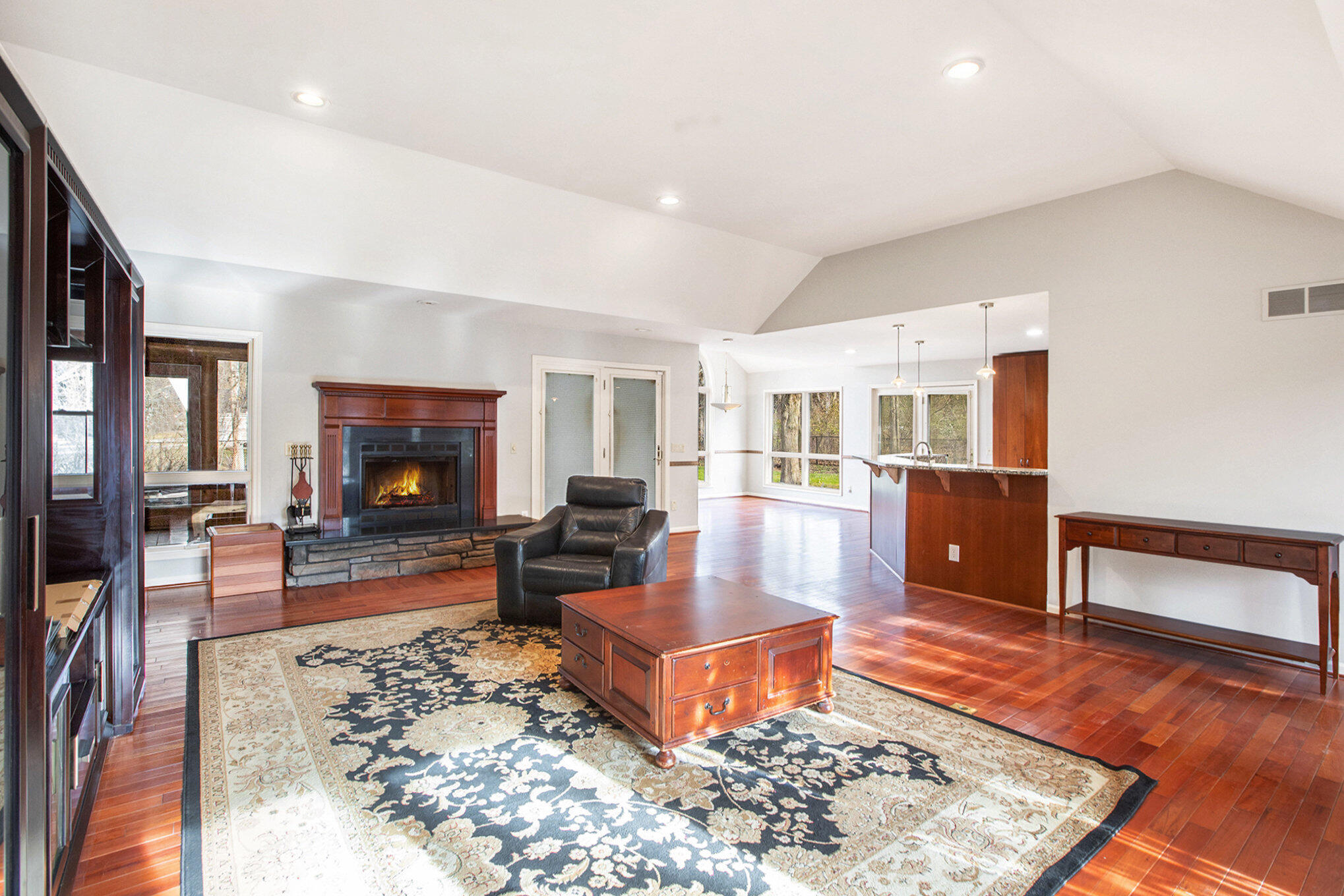3680 Miller Road Ann Arbor, MI 48103 - Photo 10 of 52 Living Room