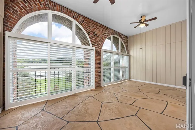 $410,000 | 14300 East Conway Meadows Court, Unit 302, Chesterfield, MO 63017