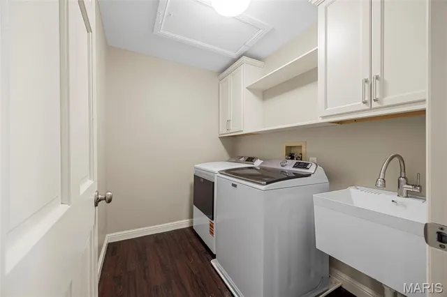 $410,000 | 14300 East Conway Meadows Court, Unit 302, Chesterfield, MO 63017