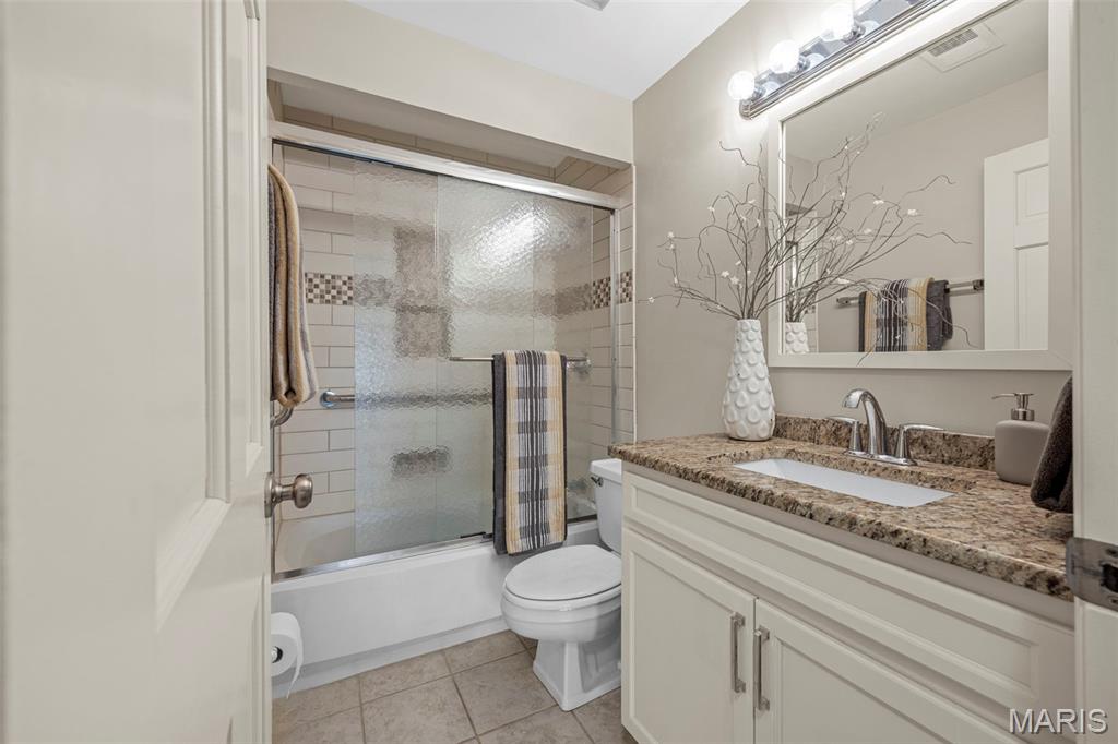 14300 East Conway Meadows Court, Unit 302 Chesterfield, MO 63017 - Photo 23 of 41