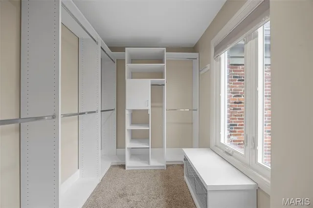 $410,000 | 14300 East Conway Meadows Court, Unit 302, Chesterfield, MO 63017