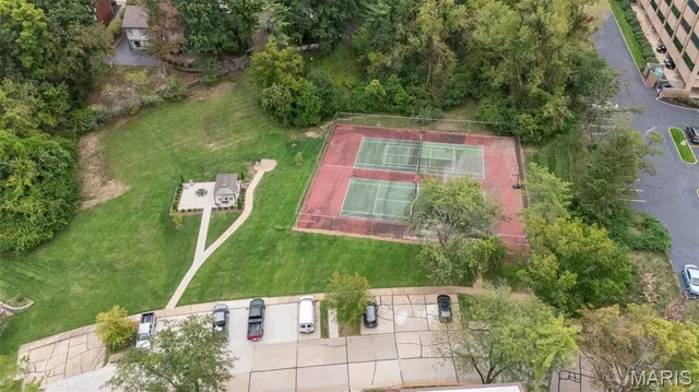 $410,000 | 14300 East Conway Meadows Court, Unit 302, Chesterfield, MO 63017