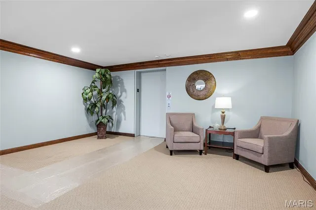 $410,000 | 14300 East Conway Meadows Court, Unit 302, Chesterfield, MO 63017