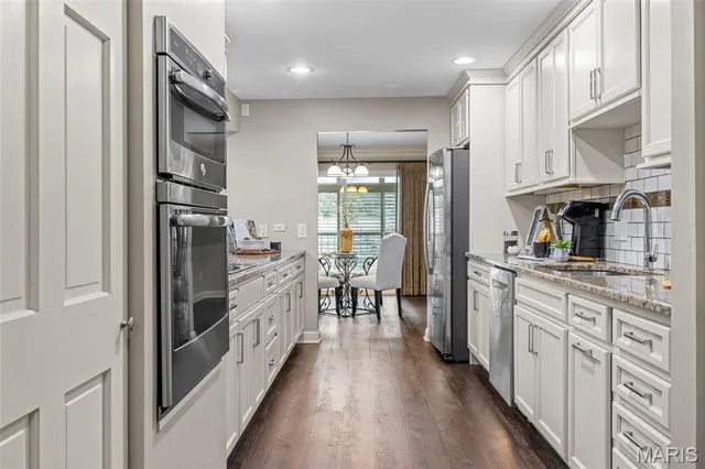 $410,000 | 14300 East Conway Meadows Court, Unit 302, Chesterfield, MO 63017