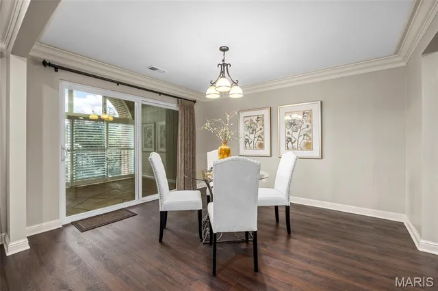 $410,000 | 14300 East Conway Meadows Court, Unit 302, Chesterfield, MO 63017