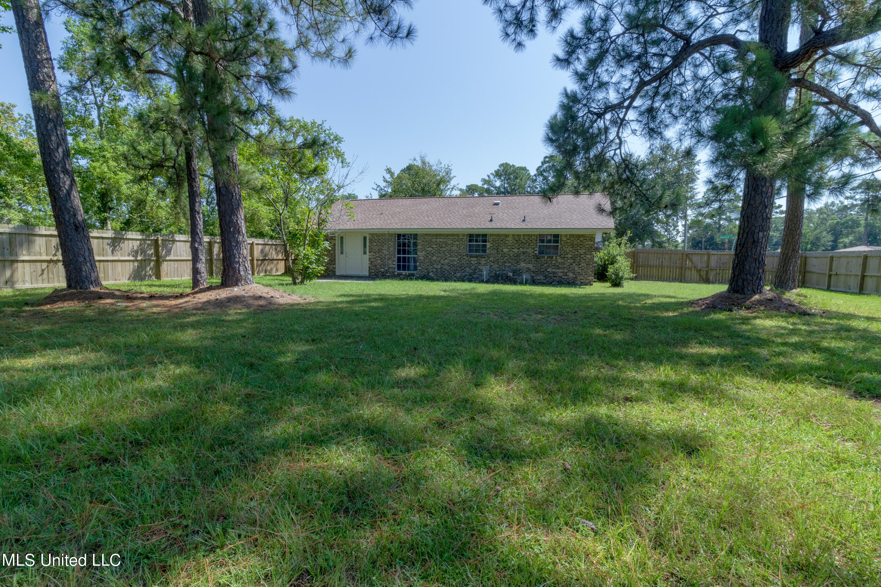 801 Hemlock Road Gulfport, MS 39503 - Photo 16 of 17 IMG_1514