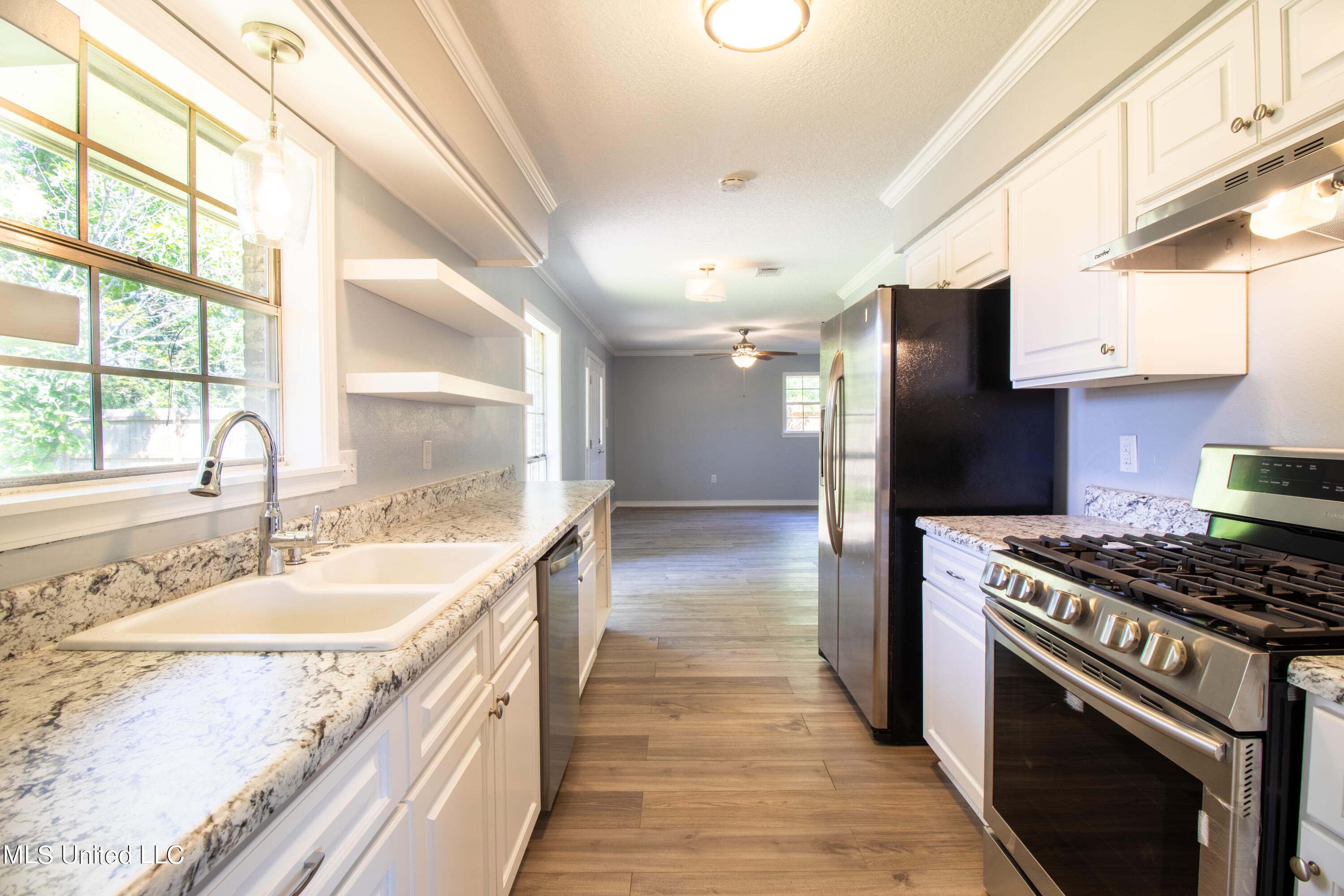 801 Hemlock Road Gulfport, MS 39503 - Photo 6 of 17 IMG_1547-HDR
