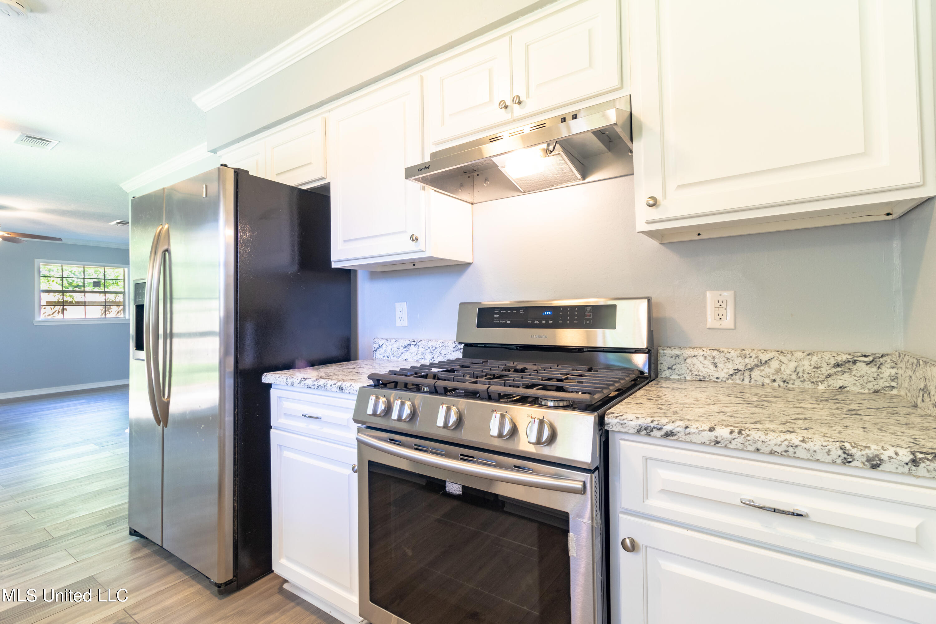 801 Hemlock Road Gulfport, MS 39503 - Photo 7 of 17 IMG_1536-HDR