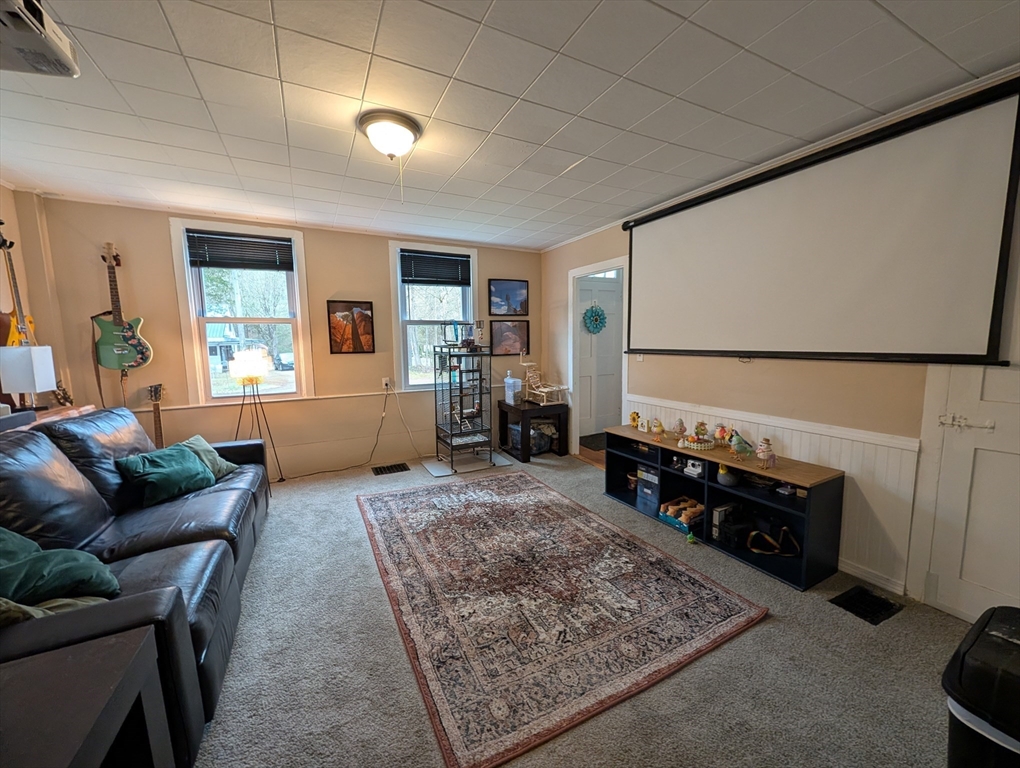 128 Intervale Road Wilton, NH 03086 - Photo 9 of 27 Gallery Image 9