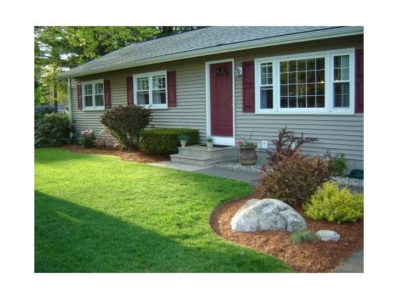 8 Galway Road Nashua, NH 03062 - Photo 1 of 1