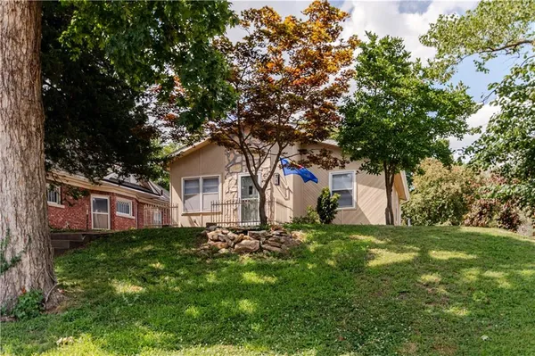 $211,000 | 307 Riley Street, Atchison, KS 66002
