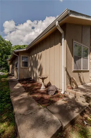 $211,000 | 307 Riley Street, Atchison, KS 66002