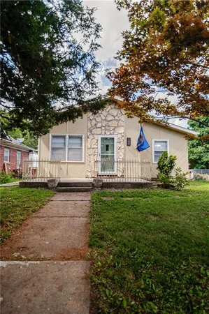 $211,000 | 307 Riley Street, Atchison, KS 66002