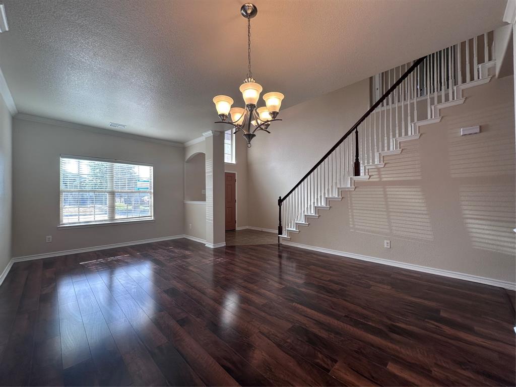 6549 Compass Ridge Drive Dallas, TX 75249 - Photo 4 of 19