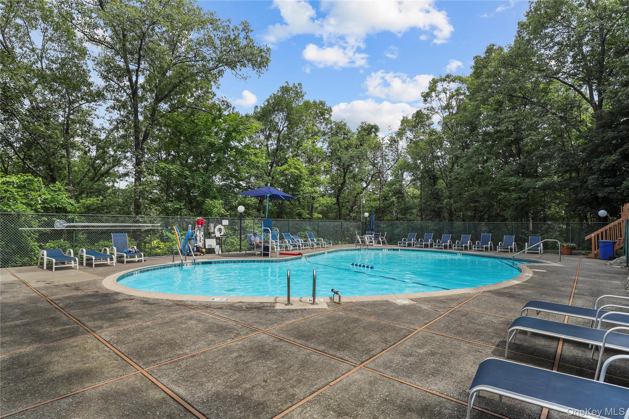 150 Overlook Avenue, Unit 6L Peekskill, NY 10566 - Photo 16 of 18 a view of a backyard