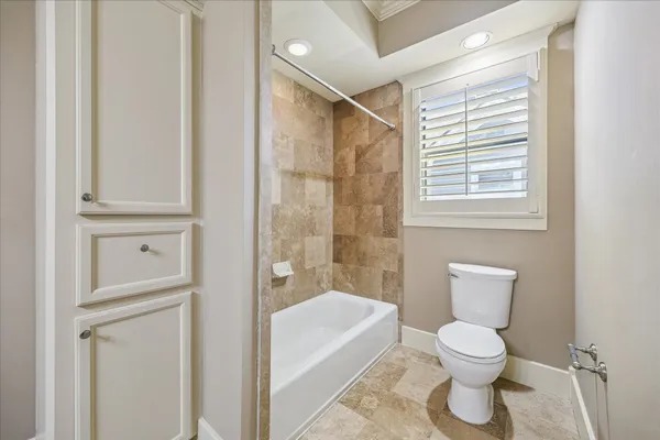 $1,325,000 | 2216 Arlington Street, Houston, TX 77008
