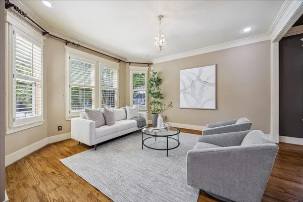 $1,325,000 | 2216 Arlington Street, Houston, TX 77008