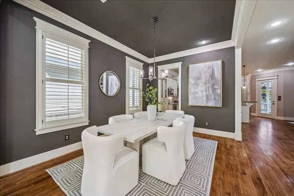 $1,325,000 | 2216 Arlington Street, Houston, TX 77008