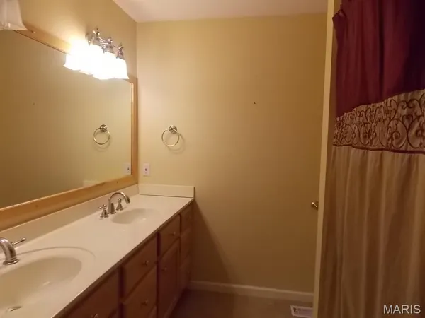 $549,900 | 1301 Lurlyn Road, Poplar Bluff, MO 63901