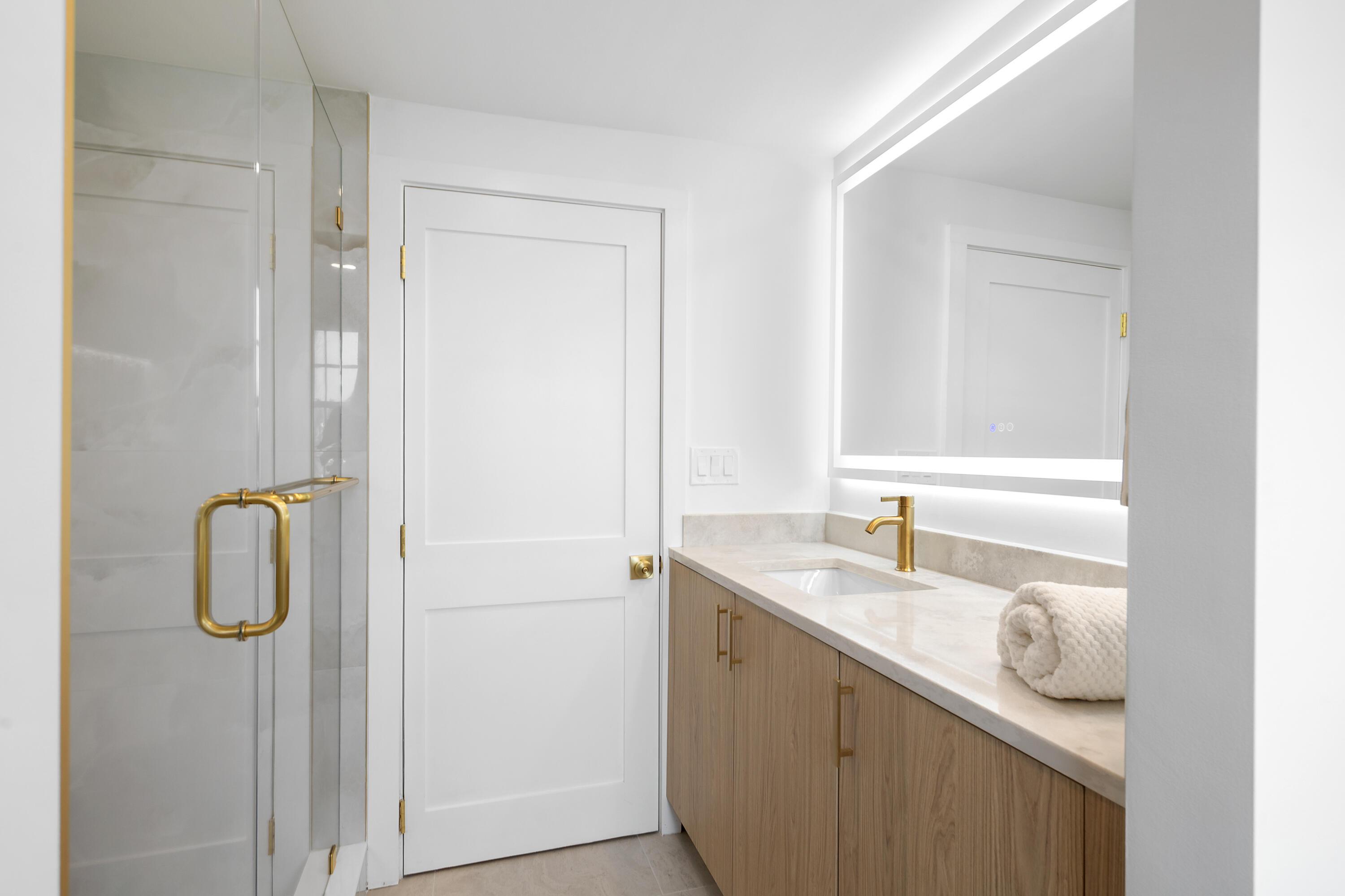 8 Pine Tree Drive Wareham, MA 02532 - Photo 22 of 36 a bathroom with a granite countertop sink and a mirror