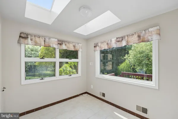 $1,100,000 | 7426 Oakcrest Lane, Clarksville, MD 21029
