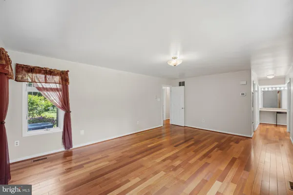 $1,100,000 | 7426 Oakcrest Lane, Clarksville, MD 21029