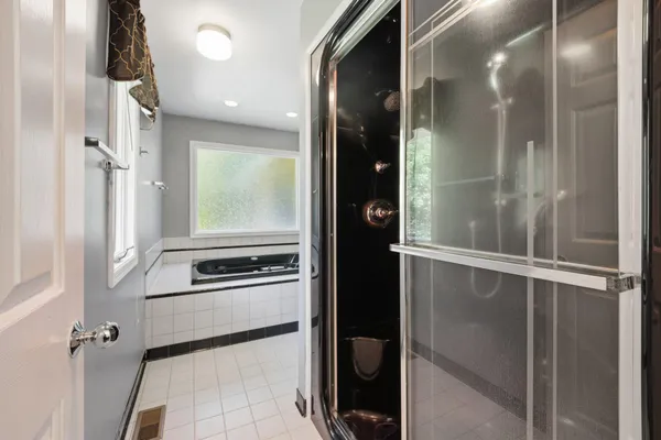 $1,100,000 | 7426 Oakcrest Lane, Clarksville, MD 21029