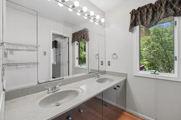 $1,100,000 | 7426 Oakcrest Lane, Clarksville, MD 21029