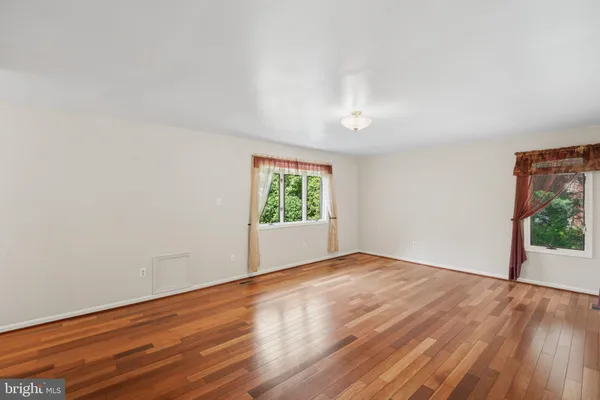 $1,100,000 | 7426 Oakcrest Lane, Clarksville, MD 21029