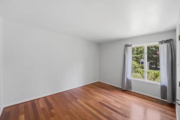 $1,100,000 | 7426 Oakcrest Lane, Clarksville, MD 21029